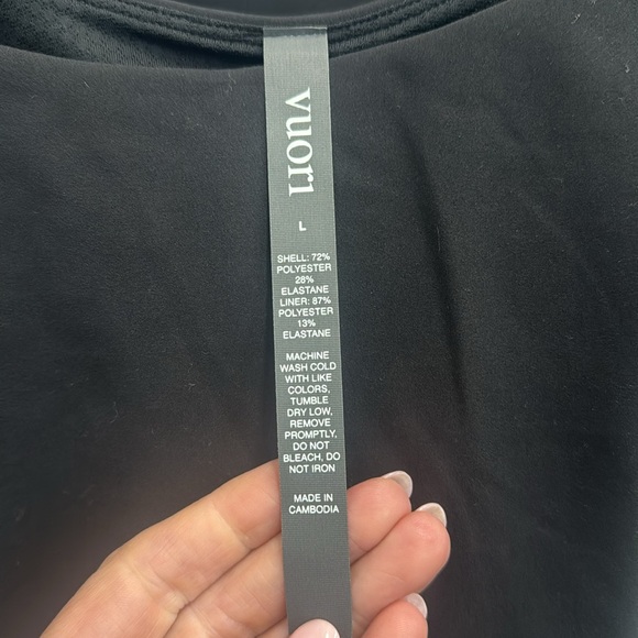 Vuori Daily Crop-black-NWT - Picture 4 of 6